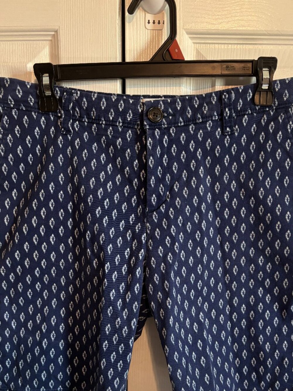 Liz Claiborne Petite 10P Classic Shorts Diamond Pattern